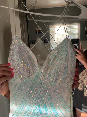 Windsor Prom Dress thumbnail 4