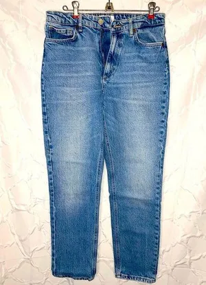Zara High Waisted Straight Leg Classic Blue Denim Jeans Size 10 Light Wash thumbnail 1