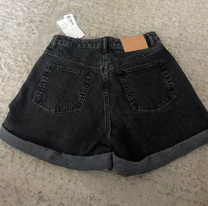ZARA Black Mom Jean Shorts thumbnail 2