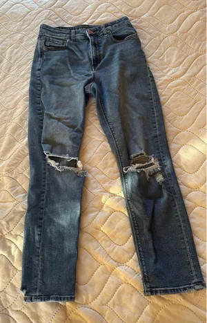 American Eagle Mom Jeans thumbnail 1