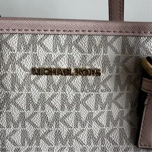 Michael Kors Jet Set Women's Travel Purse Bag #260130 thumbnail 3
