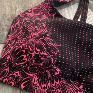 Lululemon sports bra size 4 thumbnail 4