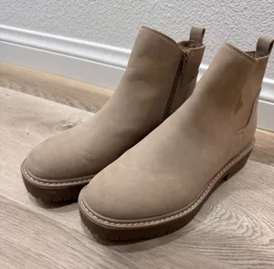 Time & Tru Boots Women’s thumbnail 1