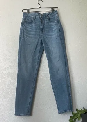 American Eagle outfitters mom Jean thumbnail 1