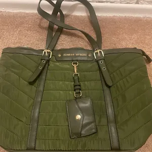 Preowned Adrienne Vittadini bag thumbnail 1