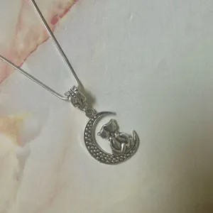 Silver tone cats sitting on moon pendant necklace Silver thumbnail 5