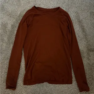 lululemon athletica Long Sleeve Top - Rust thumbnail 1