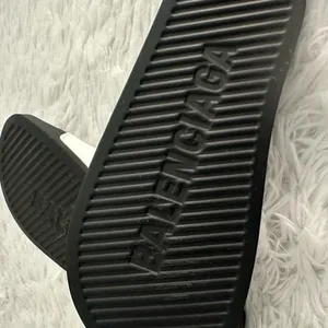 BALENCIAGA Raised Logo Embossed Rubber Pool Sandals‎ Slides Shoes White $395 36 thumbnail 7