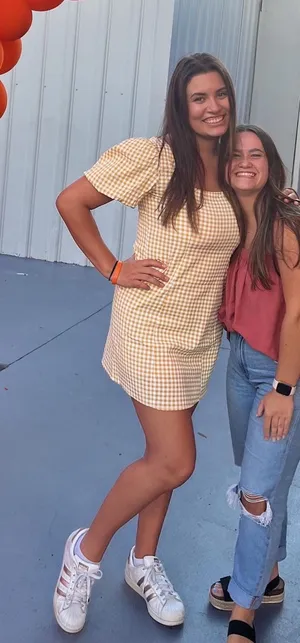 Yellow dress Size M thumbnail 1