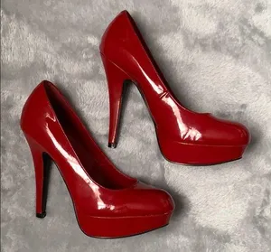 Guess Red Pumps thumbnail 1