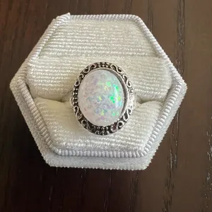 Gorgeous Stainless Steel Silver Band with Iridescent Gemstone Size 8 thumbnail 1