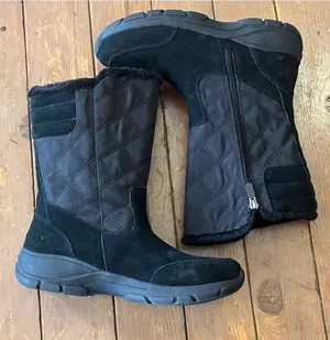 Lands' End Black Quilted Side Zip Boots thumbnail 1