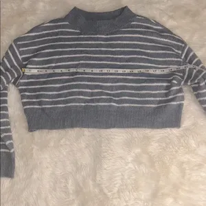 Striped Cropped Mock Neck Sweater White Size M thumbnail 5