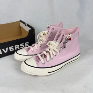 Converse Chuck Taylor All Star Womens 8.5 UK 6.5 Valentine Heart Charm‎ Pink thumbnail 2