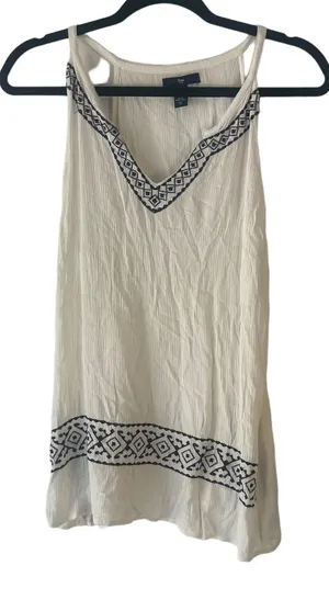 Gap Women's Size XS White Blue Boho Flowy Embroidered‎ Top Festival Summer thumbnail 1