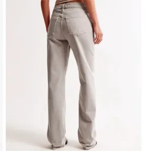 Abercrombie & Fitch Tan Curve Love Baggy Low Rise Jeans thumbnail 3