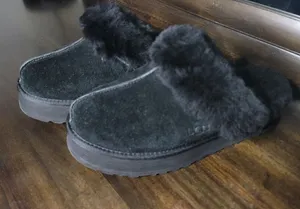 UGG Disquette Black Suede Platform Slippers Mules Size 9 thumbnail 1