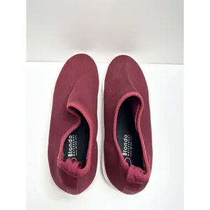 Blondo Sneaker Womens Size 8 Burgundy‎ Red Knit Pull On Waterproof Shoes thumbnail 6