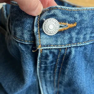 Levis 550 Relaxed Fit Tapered Leg Womens 10 Red Tab thumbnail 11