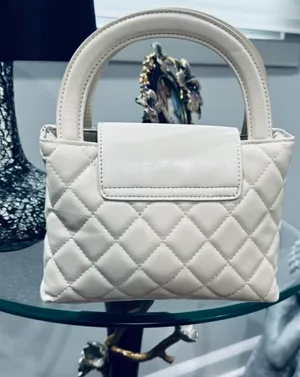 Winter White Quilted Crossbody Faux Leather Bag thumbnail 3
