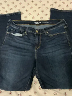Levi's Women’s Straight Leg Jeans in Dark Blue Denim thumbnail 1