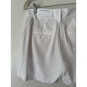 NWT Ann Taylor The Pleated Shorts White Size 2 thumbnail 4