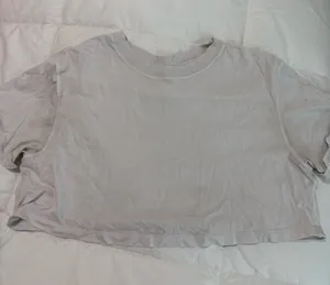 Lululemon crop top thumbnail 1