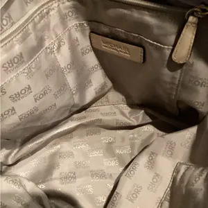 Michael Kors Tan Leather Shoulder Bag thumbnail 5