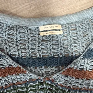 Urban Outfitters Blue and Brown V-Neck Sweater thumbnail 4