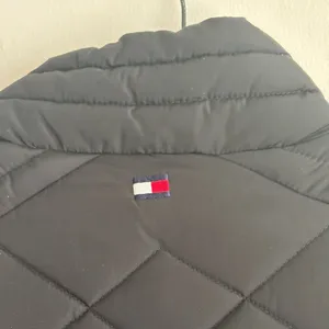 Tommy Hilfiger Black Quilted Vest Jacket Size M thumbnail 3
