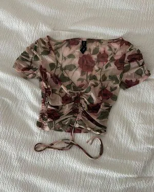Urban Outfitters Top thumbnail 1