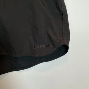 Patagonia Baggies Shorts Black Nylon Elastic Waist Hiking Water Size 12 Womens thumbnail 2