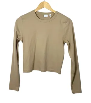 Aritzia Sunday Best Women’s Classic Crewneck Long Sleeve in Tan Size M thumbnail 1