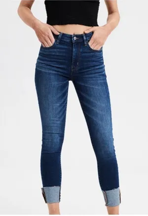 American Eagle Outfitters CUFF Cropped Jeans thumbnail 4