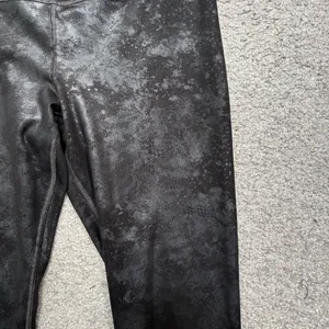 Athleta Elation Misty Lace Black Shimmer Tight Leggings thumbnail 6