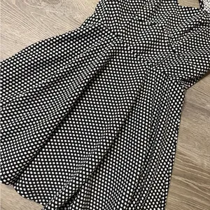 •WINDSOR• BLACK & WHITE DRESS thumbnail 2
