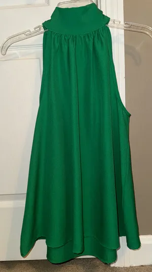 2Heart Kelly green truth be mine halter top from Nellie Mae boutique. Never worn thumbnail 4