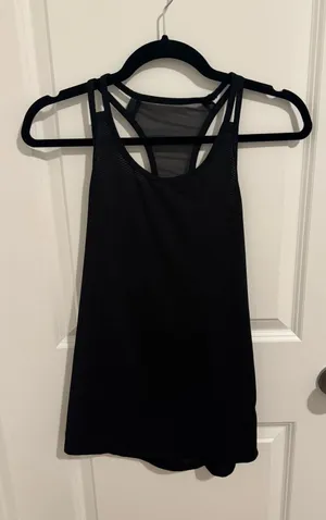 Black sleeveless workout top Size M thumbnail 2