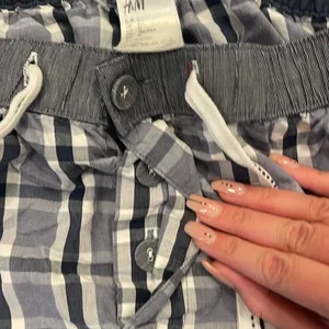 H&M pj pants thumbnail 3
