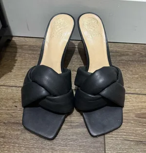 Vince Camuto Heels thumbnail 1
