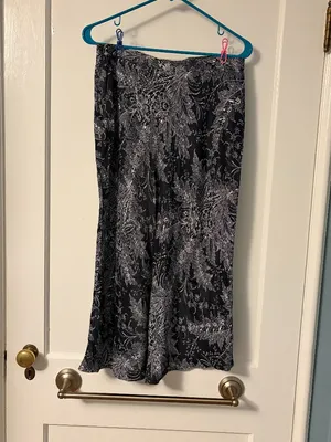 Anthropologie bias satin midi skirt black white paisley floral size 8 bohemian thumbnail 4