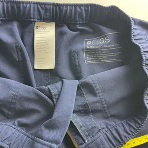 Figs bottom scrubs pre owned size M/S thumbnail 2