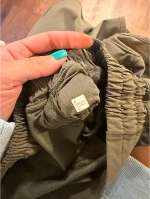 Lululemon Hotty Hot Shorts 2.5" thumbnail 4