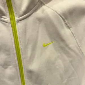 Nike‎ Therma-FIT Hoodie Women's Large White Full Zip Athletic Sweatshirt thumbnail 2