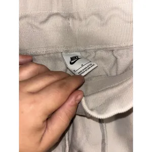 Nike Sportswear Phoenix Fleece High Waisted Oversized Sweatpants Womens M Beige thumbnail 6