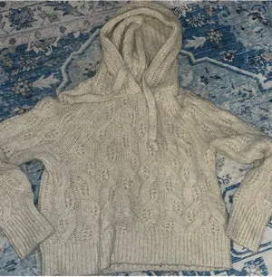 Cream Abercrombie and Fitch sweater with hood thumbnail 1