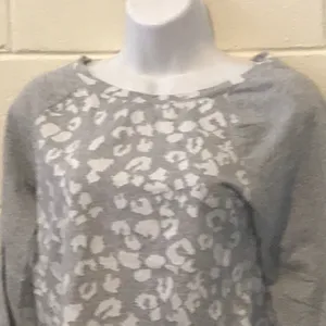 - Leopard print gray sweater Ann Taylor loft small thumbnail 3