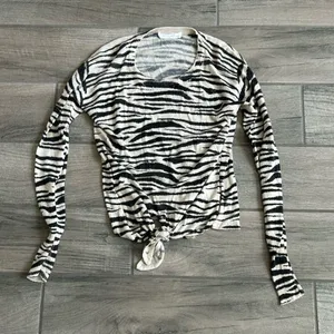 American threads zebra tie front sweater thumbnail 1