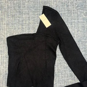 Abercrombie and Fitch NWT Black One shoulder Sweater Long Sleeve Top:Size Large thumbnail 1