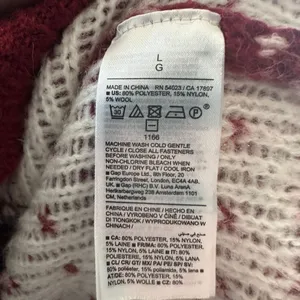 Old Navy L red snowflake fair isle button down cardigan thumbnail 4